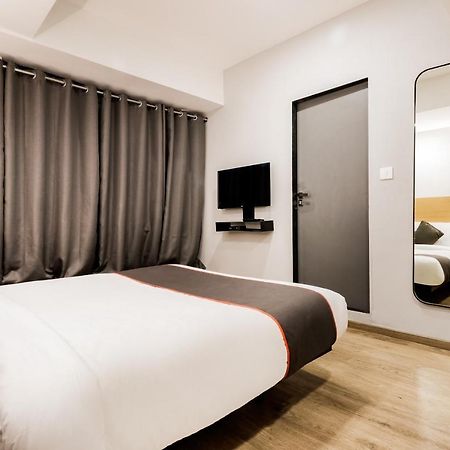 Oyo Townhouse 169 Aqua Corridor Hotel Bhatha Buitenkant foto